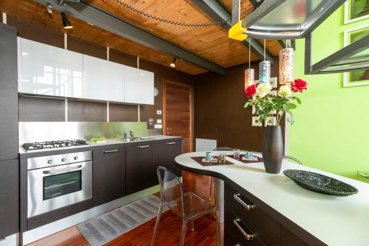 Dora Riverside Modern Apartment With Private Parking Torino Esterno foto